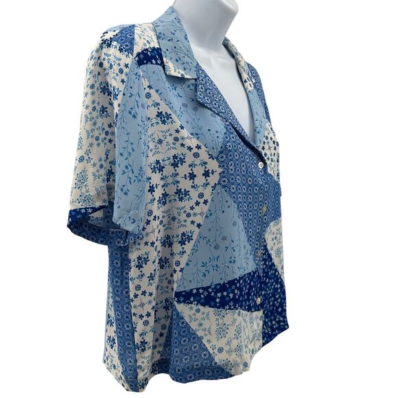 Rose + Olive Shirt Sz M Light Blue White Floral Patchwork Button Up Short Sleeve - Picture 2 of 9